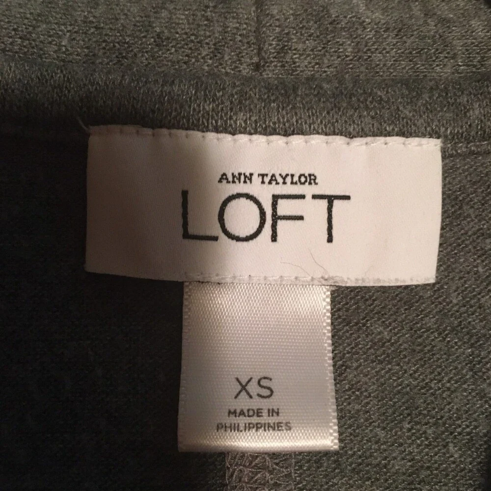 ✨️3 For $20✨️ Loft sweatshirt Women XS gray zip cardigan Oversized Preppy Retro - Picture 3 of 7